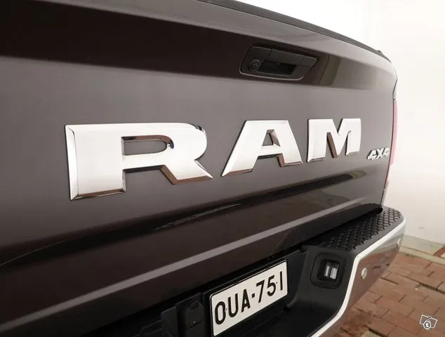 Ram 1500 Classic SLT 5.7 V8 Hemi 4x4 - 5- Paikkainen, Ratinl Image 7